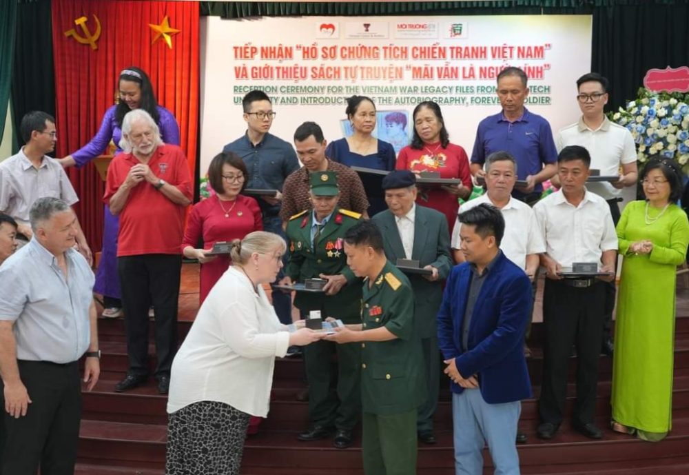 Lễ tiếp nhận Hồ sơ Chứng tích Chiến tranh Việt Nam Lễ tiếp nhận Hồ sơ Chứng tích Chiến tranh Việt Nam
