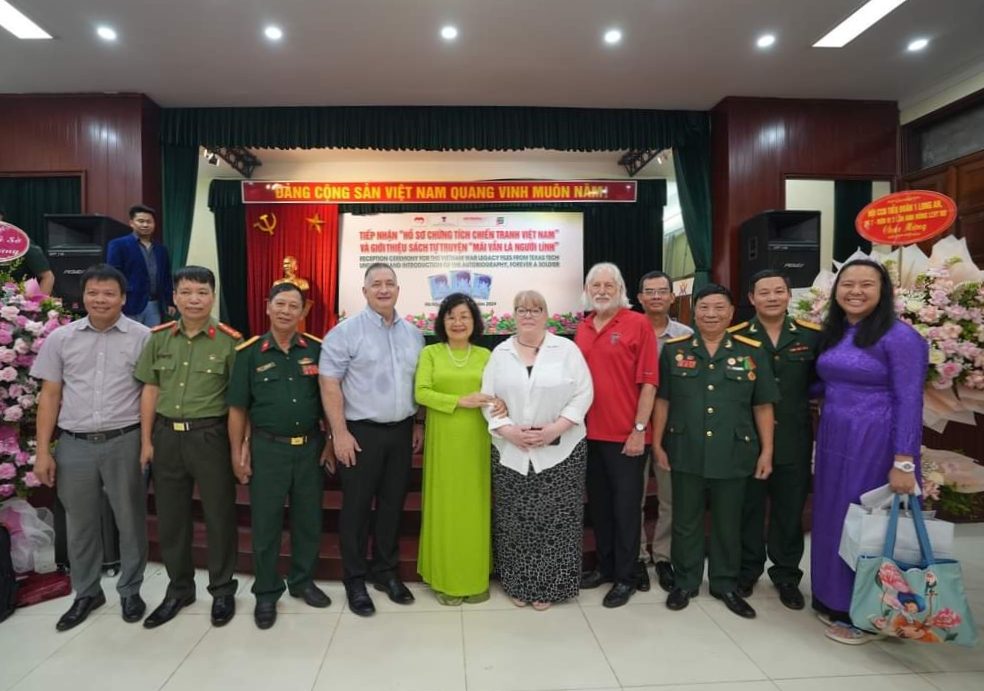 Lễ tiếp nhận Hồ sơ Chứng tích Chiến tranh Việt Nam Lễ tiếp nhận Hồ sơ Chứng tích Chiến tranh Việt Nam
