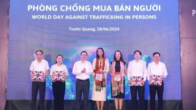 Đại sứ quán Anh tuyên truyền phòng chống mua bán người tại Tuyên Quang Đại sứ quán Anh tuyên truyền phòng chống mua bán người tại Tuyên Quang