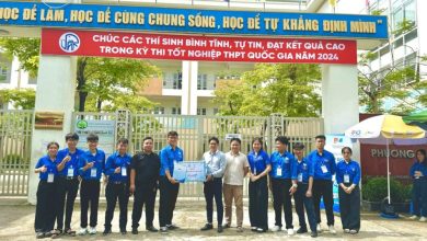 Tuổi trẻ Thủ đô hỗ trợ hết mình cùng sĩ tử Tuổi trẻ Thủ đô hỗ trợ hết mình cùng sĩ tử