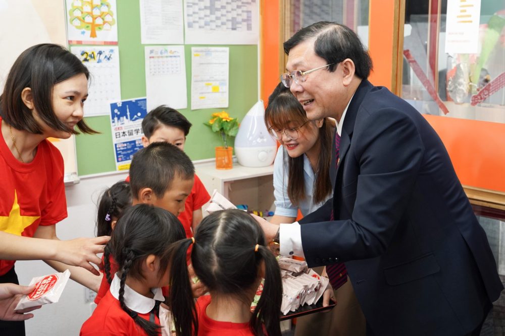 Trao giải cuộc thi “Sứ giả tiếng Việt khu vực Kyushu – Okinawa, Nhật Bản năm 2024” Trao giải cuộc thi “Sứ giả tiếng Việt khu vực Kyushu – Okinawa, Nhật Bản năm 2024”