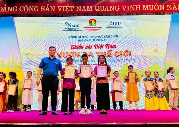 Nguyễn Bảo Phương đạt giải Nhất vòng bán kết sân chơi “thiếu nhi Việt Nam vươn ra thế giới” Nguyễn Bảo Phương đạt giải Nhất vòng bán kết sân chơi “thiếu nhi Việt Nam vươn ra thế giới”
