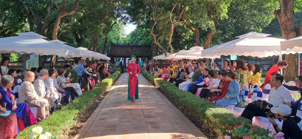 Lễ hội Áo dài Du lịch Hà Nội 2024