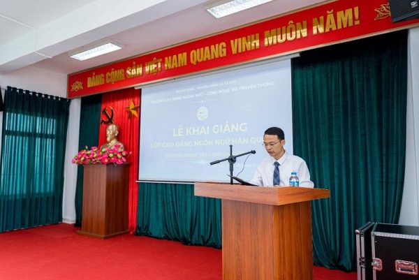 Khai giảng lớp Cao đẳng chính quy ngành Ngôn ngữ Hàn Quốc theo chương trình trao đổi sinh viên D2-6