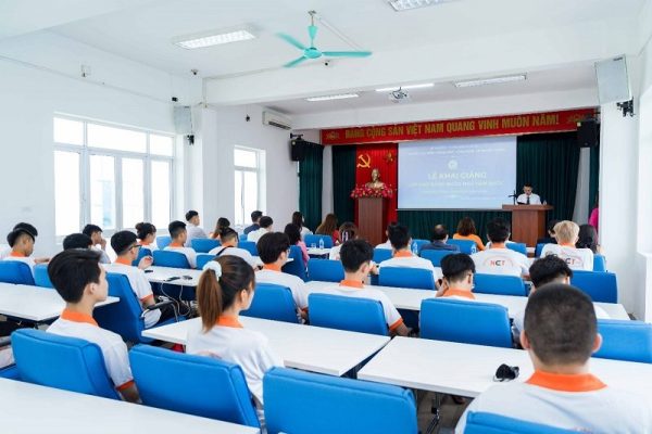 Khai giảng lớp Cao đẳng chính quy ngành Ngôn ngữ Hàn Quốc theo chương trình trao đổi sinh viên D2-6