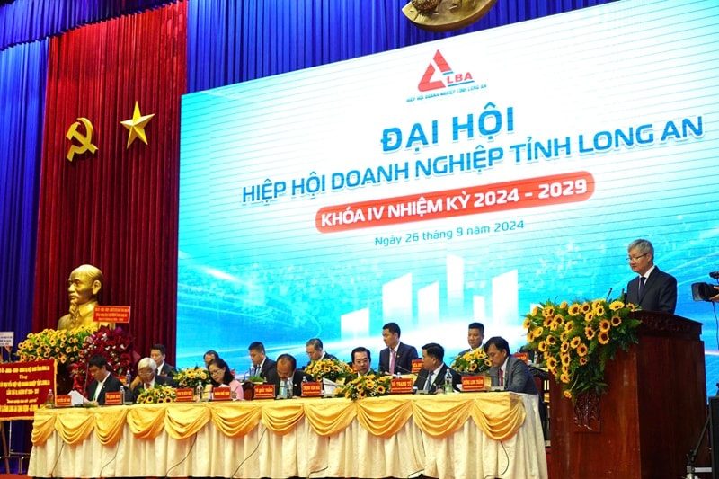 VCCI cam kết sẽ luôn đồng hành cùng Hiệp hội Doanh nghiệp tỉnh Long An VCCI cam kết sẽ luôn đồng hành cùng Hiệp hội Doanh nghiệp tỉnh Long An