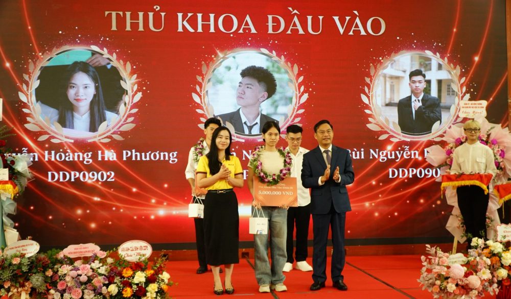 Chương trình liên kết đào tạo giữa Học viện Tài chính - Đại học Greenwich khai giảng năm học mới