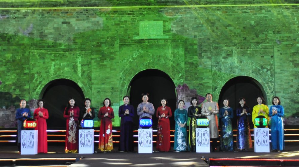 Lễ hội áo dài du lịch Hà Nội 2024 mở ra định hướng mới cho phát triển văn hóa, du lịch Thủ đô Lễ hội áo dài du lịch Hà Nội 2024 mở ra định hướng mới cho phát triển văn hóa, du lịch Thủ đô