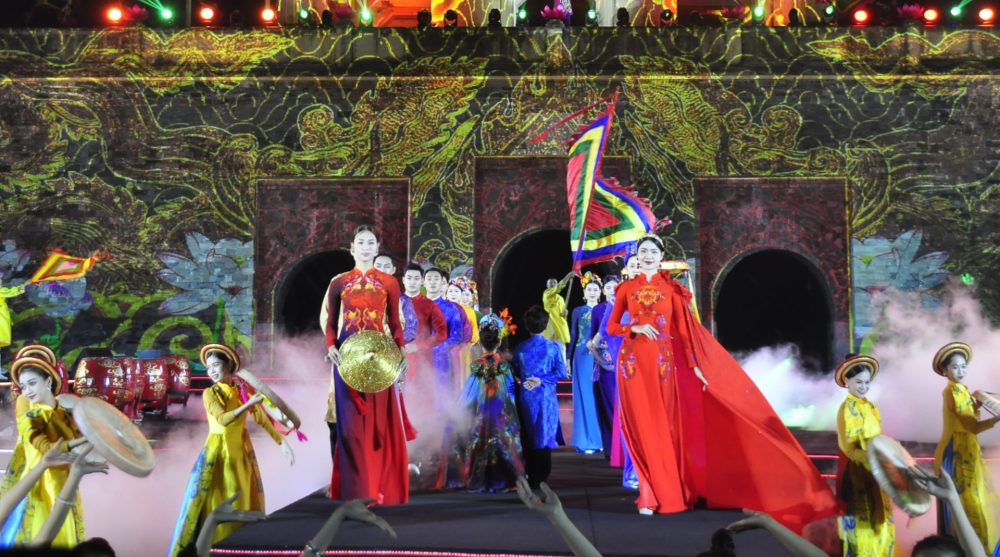 Lễ hội áo dài du lịch Hà Nội 2024 mở ra định hướng mới cho phát triển văn hóa, du lịch Thủ đô Lễ hội áo dài du lịch Hà Nội 2024 mở ra định hướng mới cho phát triển văn hóa, du lịch Thủ đô