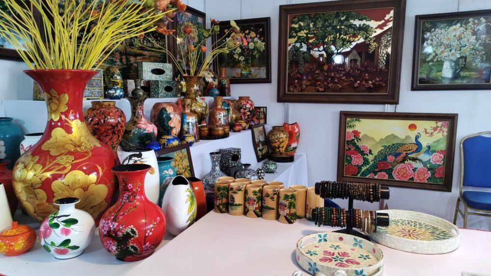Tuần lễ kết nối chuỗi sản xuất - tiêu dùng bền vững cho cơ sở làng nghề Hà Nội Tuần lễ kết nối chuỗi sản xuất - tiêu dùng bền vững cho cơ sở làng nghề Hà Nội