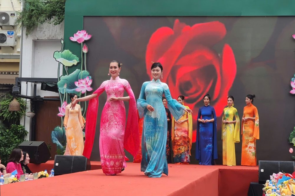 Phụ nữ Thủ đô phát động Tháng áo dài Hà Nội 2024 Phụ nữ Thủ đô phát động Tháng áo dài Hà Nội 2024