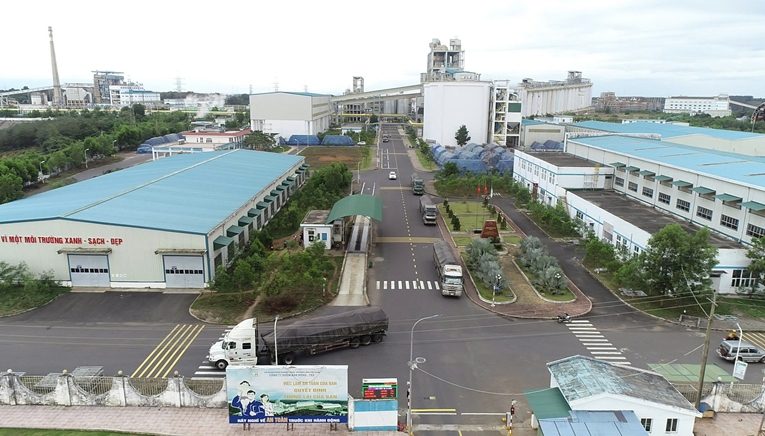 Công ty Nhôm Đắk Nông - TKV lá cờ đầu trong phát triển kinh tế gắn với công tác an sinh xã hội của tỉnh ĐắK Nông Công ty Nhôm Đắk Nông - TKV lá cờ đầu trong phát triển kinh tế gắn với công tác an sinh xã hội của tỉnh ĐắK Nông