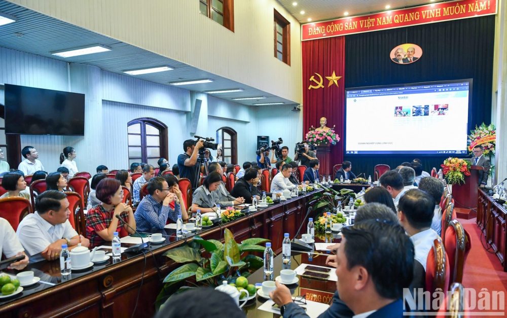 Lễ khai trương chuyên trang Thương hiệu quốc gia trên Báo Nhân Dân Lễ khai trương chuyên trang Thương hiệu quốc gia trên Báo Nhân Dân