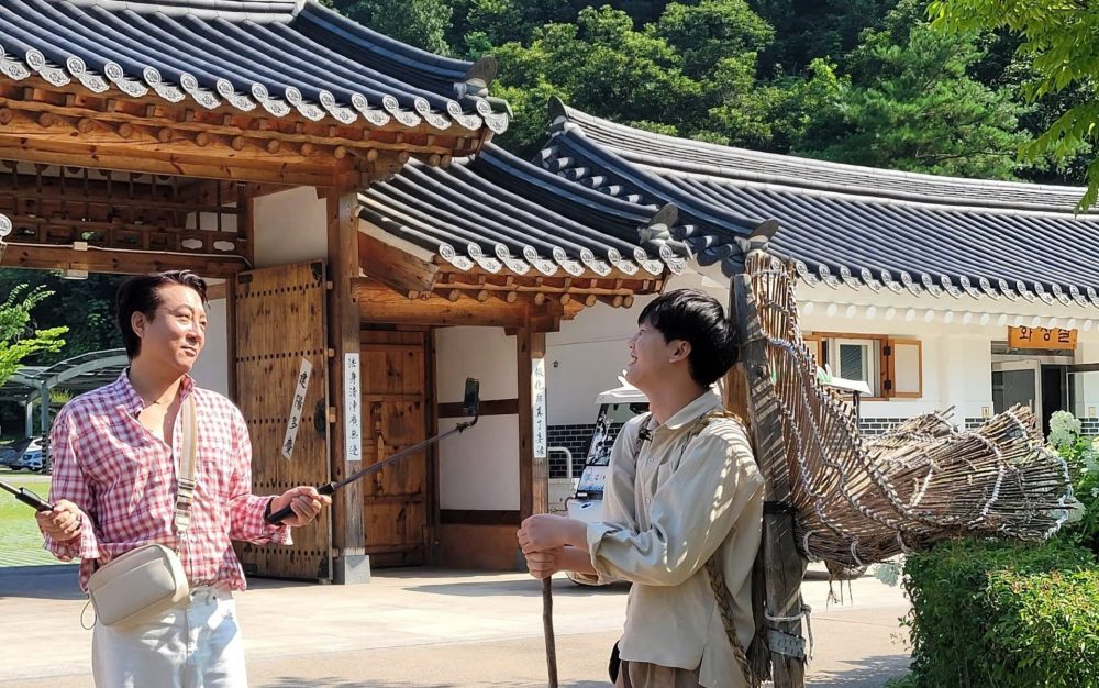 Khám phá văn hóa, du lịch Hàn Quốc qua chương trình truyền hình thực tế “Đi thôi Anh Lee” Khám phá văn hóa, du lịch Hàn Quốc qua chương trình truyền hình thực tế “Đi thôi Anh Lee”