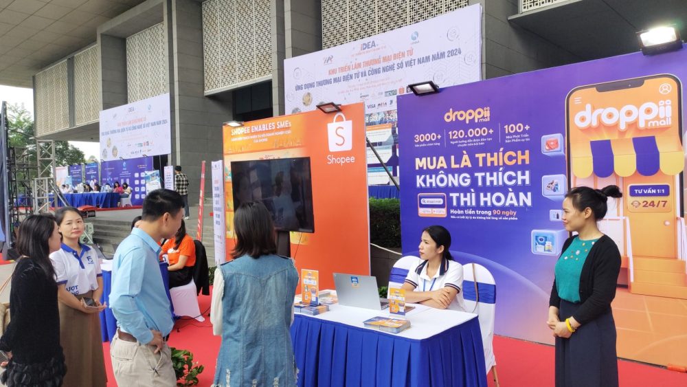 Kết nối giao thương, giới thiệu sản phẩm công nghệ số thành phố Hà Nội 2024 Kết nối giao thương, giới thiệu sản phẩm công nghệ số thành phố Hà Nội 2024