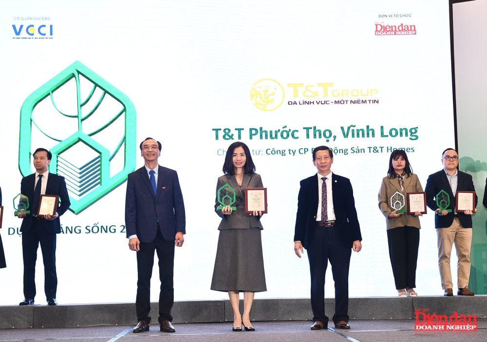 Trao chứng nhận và kỷ niệm chương cho các DỰ ÁN ĐÁNG SỐNG năm 2024