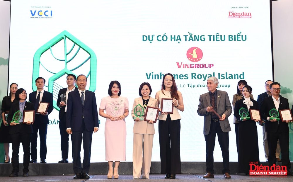Trao chứng nhận và kỷ niệm chương cho các DỰ ÁN ĐÁNG SỐNG năm 2024