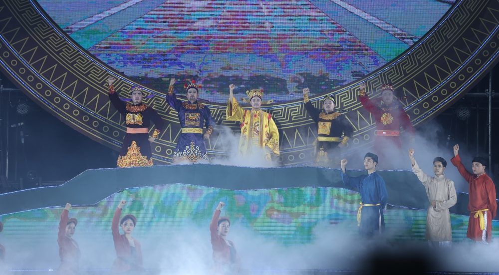 Khai mạc Chương trình nghệ thuật chính luận “Cùng nhau giữ nước”