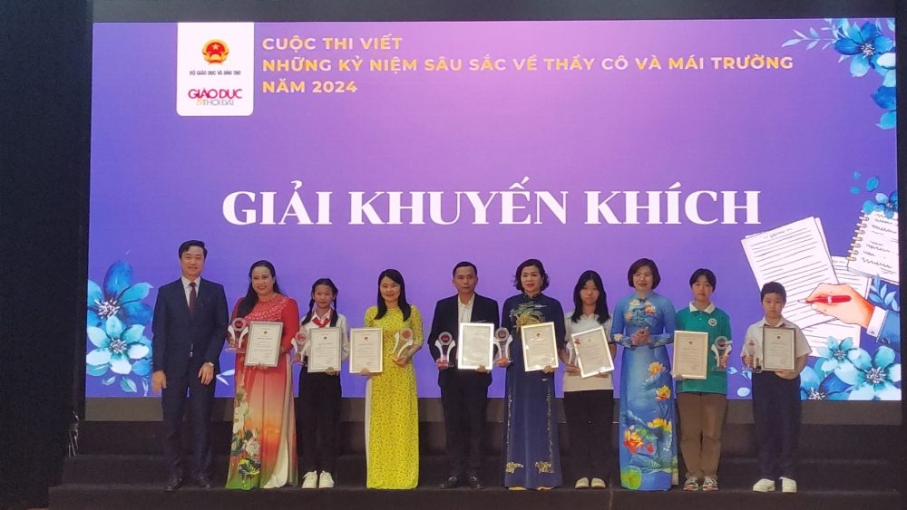 Trao giải cuộc thi viết “Những kỷ niệm sâu sắc về thầy cô và mái trường” năm 2024