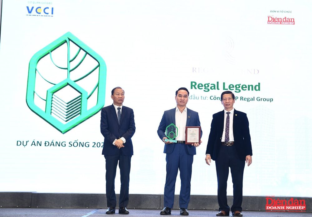 Trao chứng nhận và kỷ niệm chương cho các DỰ ÁN ĐÁNG SỐNG năm 2024