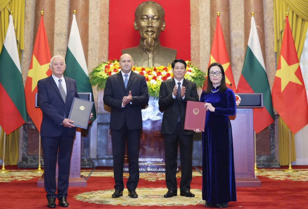 VCCI ký biên bản ghi nhớ hợp tác với Phòng Thương mại và Công nghiệp Bungaria VCCI ký biên bản ghi nhớ hợp tác với Phòng Thương mại và Công nghiệp Bungaria