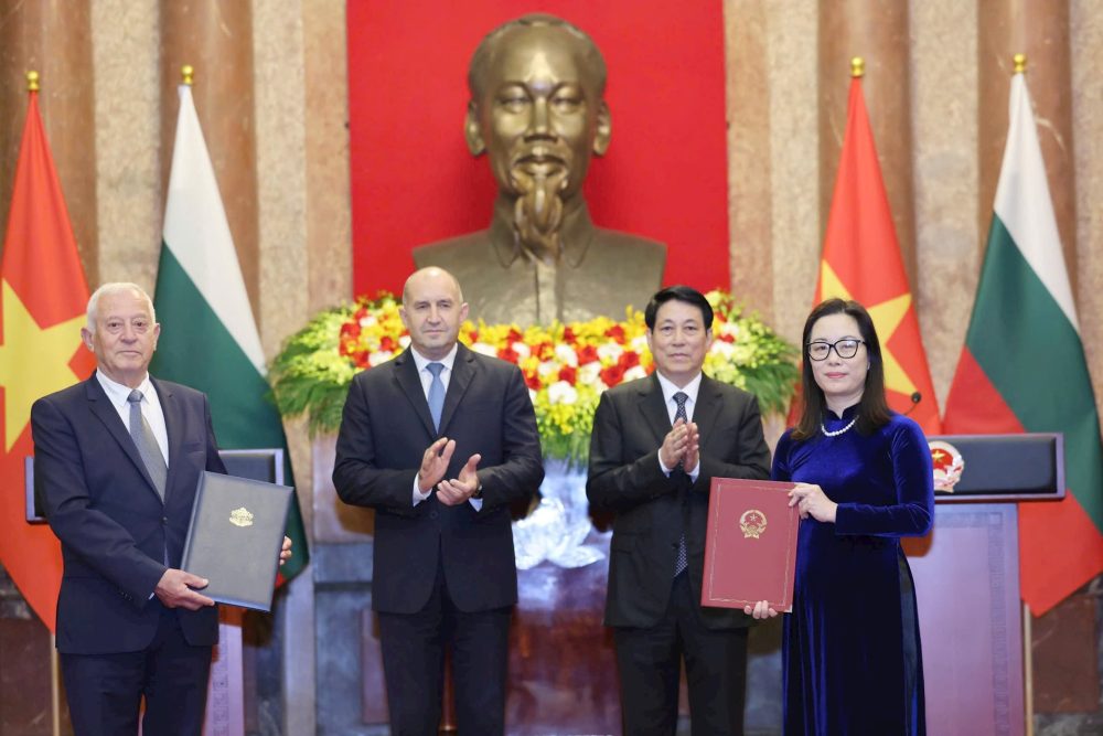 VCCI ký biên bản ghi nhớ hợp tác với Phòng Thương mại và Công nghiệp Bungaria VCCI ký biên bản ghi nhớ hợp tác với Phòng Thương mại và Công nghiệp Bungaria