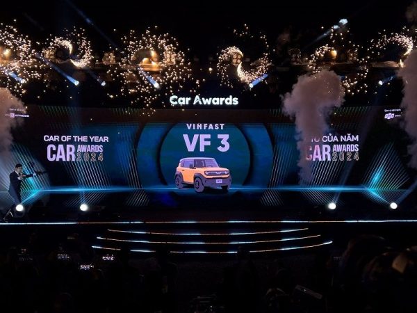 Bộ đôi VF 3 và VF 7 được vinh danh “Ô tô của năm” tại Car Awards 2024 Bộ đôi VF 3 và VF 7 được vinh danh “Ô tô của năm” tại Car Awards 2024