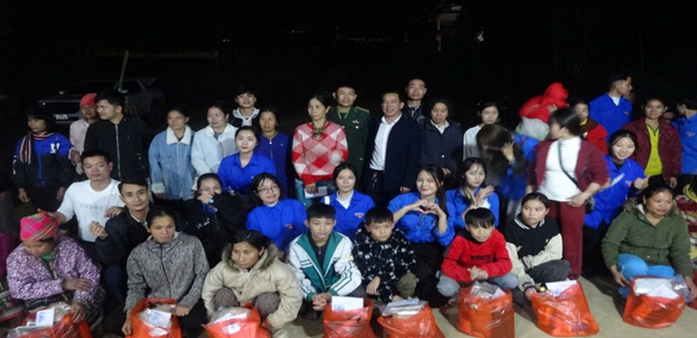 Mang Tết ấm đến với đồng bào vùng sâu, vùng xa tỉnh Thanh Hóa Mang Tết ấm đến với đồng bào vùng sâu, vùng xa tỉnh Thanh Hóa