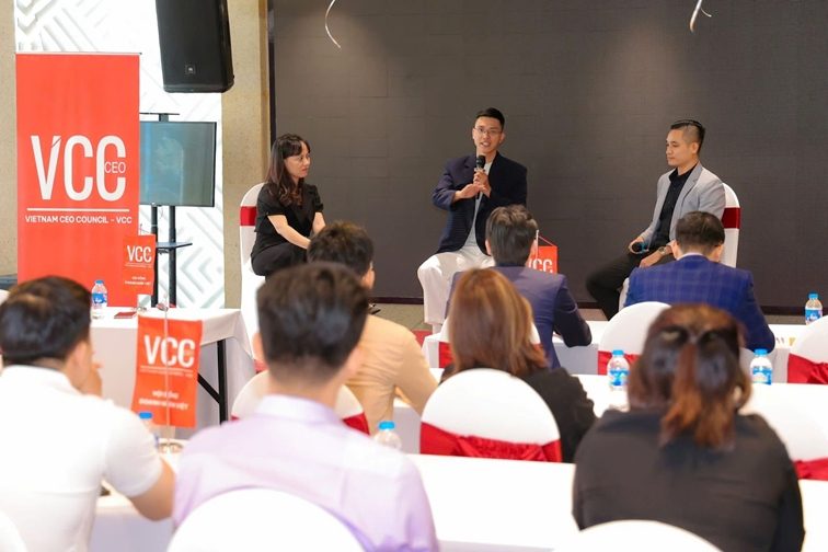 Xây dựng tư duy lãnh đạo và đội ngũ vững mạnh Xây dựng tư duy lãnh đạo và đội ngũ vững mạnh