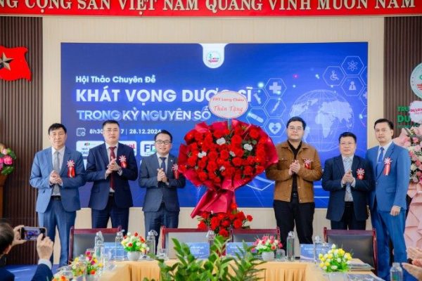 TỔNG KẾT CÔNG TÁC NĂM 2024 VÀ TRIỂN KHAI NHIỆM VỤ NĂM 2025 CỦA TRƯỜNG CAO ĐẲNG DƯỢC HÀ NỘI TỔNG KẾT CÔNG TÁC NĂM 2024 VÀ TRIỂN KHAI NHIỆM VỤ NĂM 2025 CỦA TRƯỜNG CAO ĐẲNG DƯỢC HÀ NỘI