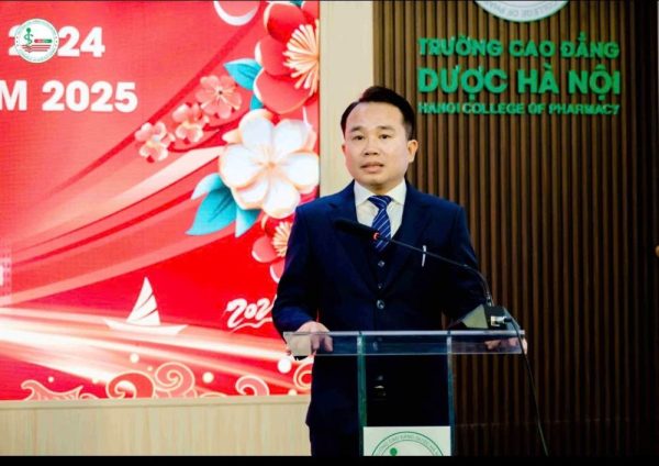 TỔNG KẾT CÔNG TÁC NĂM 2024 VÀ TRIỂN KHAI NHIỆM VỤ NĂM 2025 CỦA TRƯỜNG CAO ĐẲNG DƯỢC HÀ NỘI TỔNG KẾT CÔNG TÁC NĂM 2024 VÀ TRIỂN KHAI NHIỆM VỤ NĂM 2025 CỦA TRƯỜNG CAO ĐẲNG DƯỢC HÀ NỘI