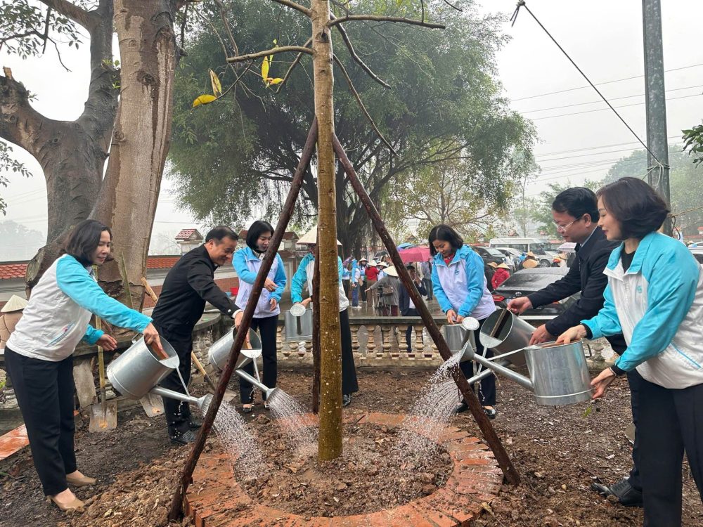 Phụ nữ Thủ đô phát động Tết trồng cây Xuân Ất Tỵ 2025 Phụ nữ Thủ đô phát động Tết trồng cây Xuân Ất Tỵ 2025