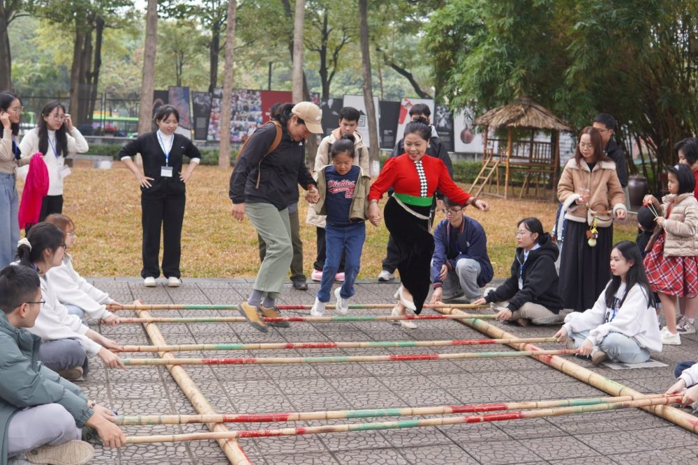 Khám phá phong tục Tết Mường ngay tại Hà Nội Khám phá phong tục Tết Mường ngay tại Hà Nội