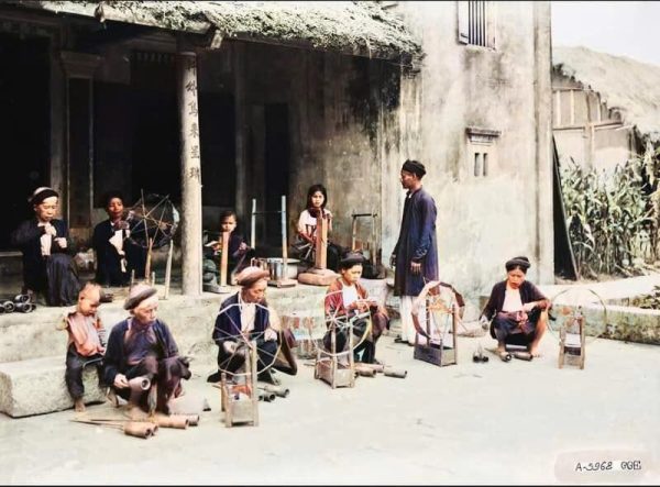 Hai làng nghề Gốm sứ Bát Tràng và Dệt lụa Vạn Phúc là thành viên Mạng lưới các Thành phố thủ công sáng tạo toàn cầu