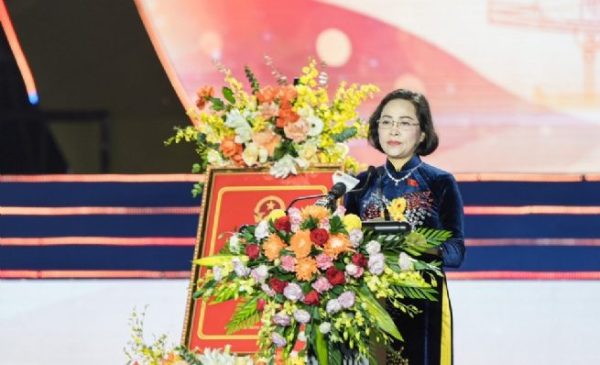 Công bố Nghị quyết thành lập thị xã Kim Bảng