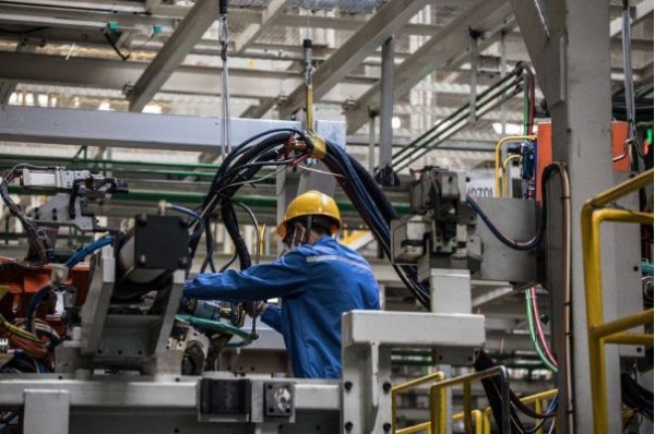 Tiếp tục ưu đãi thuế với ngành công nghiệp ô tô Việt Nam Tiếp tục ưu đãi thuế với ngành công nghiệp ô tô Việt Nam