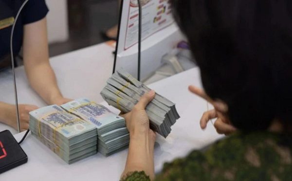 Bộ Tài chính không đồng ý đánh thuế tiền lãi gửi tiết kiệm Bộ Tài chính không đồng ý đánh thuế tiền lãi gửi tiết kiệm