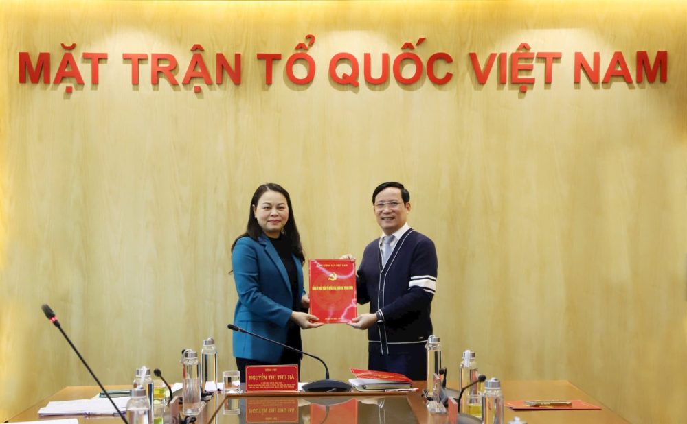 Đồng chí Phạm Tấn Công làm Bí thư Đảng uỷ VCCI Đồng chí Phạm Tấn Công làm Bí thư Đảng uỷ VCCI