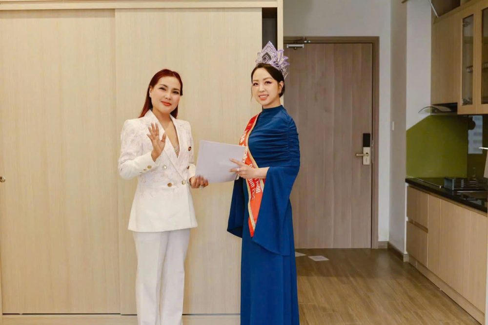 Tân Hoa hậu Doanh nhân Việt Nam 2025 Hoàng Thu Thuỷ khoe vẻ đẹp vương hậu, hé lộ dự án hỗ trợ kinh doanh bảo hiểm Tân Hoa hậu Doanh nhân Việt Nam 2025 Hoàng Thu Thuỷ khoe vẻ đẹp vương hậu, hé lộ dự án hỗ trợ kinh doanh bảo hiểm