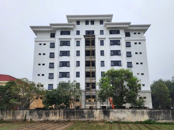 Thanh Hóa: Tạm dừng triển khai đầu tư xây dựng các dự án của cơ quan, đơn vị hành chính cấp huyện Thanh Hóa: Tạm dừng triển khai đầu tư xây dựng các dự án của cơ quan, đơn vị hành chính cấp huyện