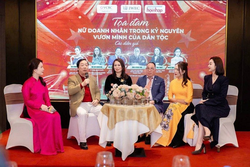 Diễn đàn kinh tế Nữ doanh nhân trong kỷ nguyên vươn mình của dân tộc Diễn đàn kinh tế Nữ doanh nhân trong kỷ nguyên vươn mình của dân tộc