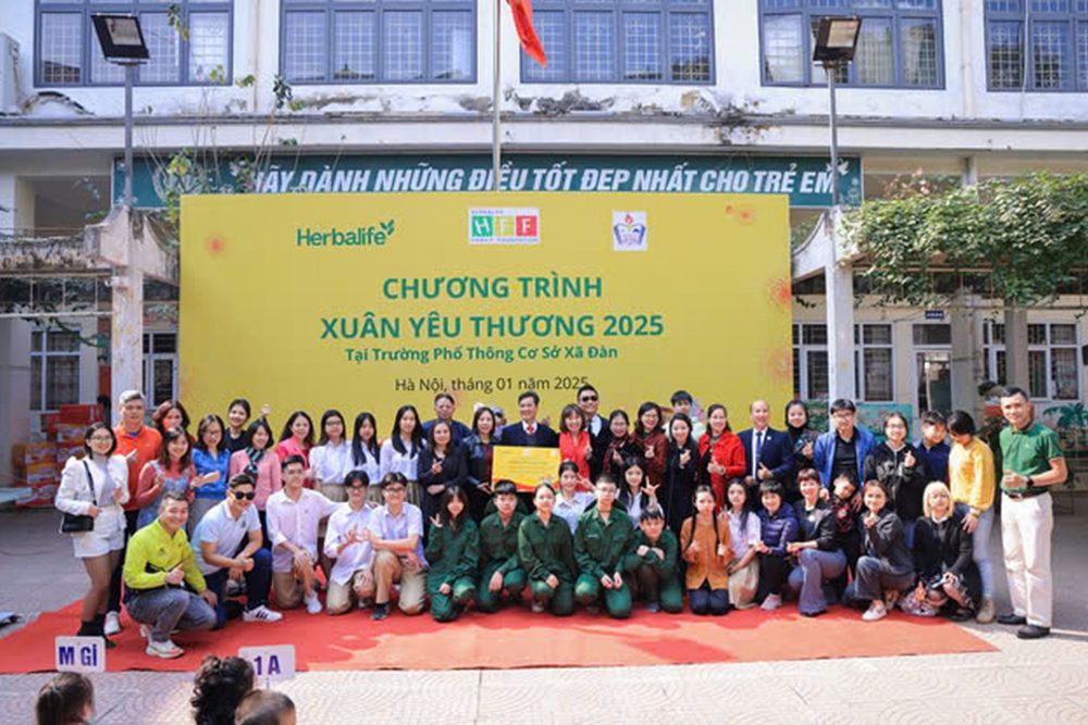 Chuỗi chương trình thường niên “Xuân Yêu Thương” cho trẻ em và người cao tuổi có hoàn cảnh khó khăn Chuỗi chương trình thường niên “Xuân Yêu Thương” cho trẻ em và người cao tuổi có hoàn cảnh khó khăn