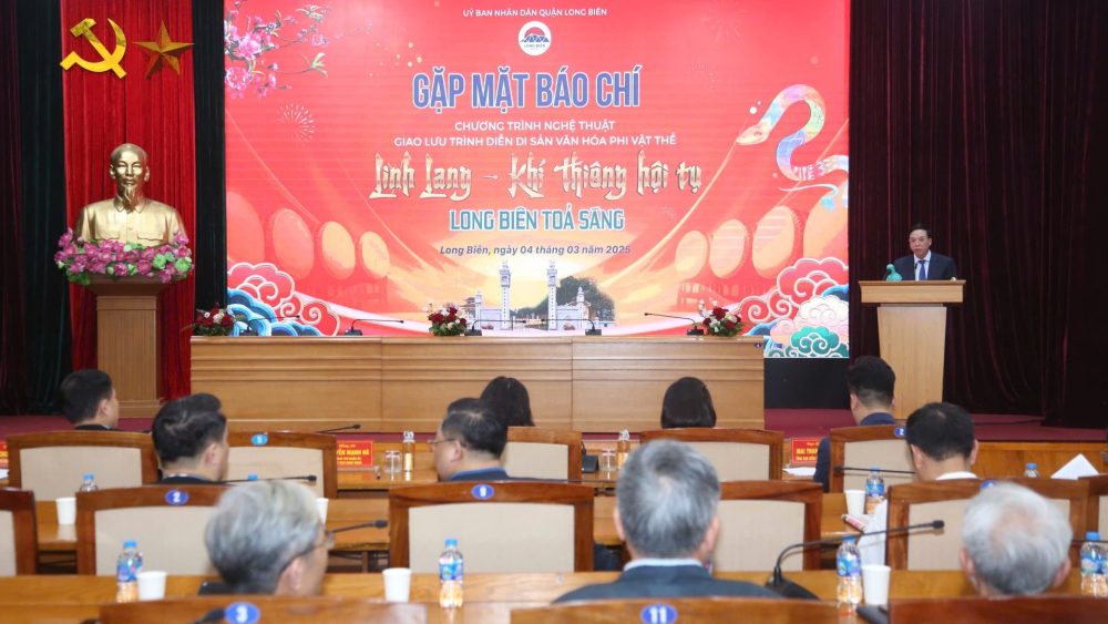 Linh Lang - Khí thiêng hội tụ - Long Biên tỏa sáng Linh Lang - Khí thiêng hội tụ - Long Biên tỏa sáng