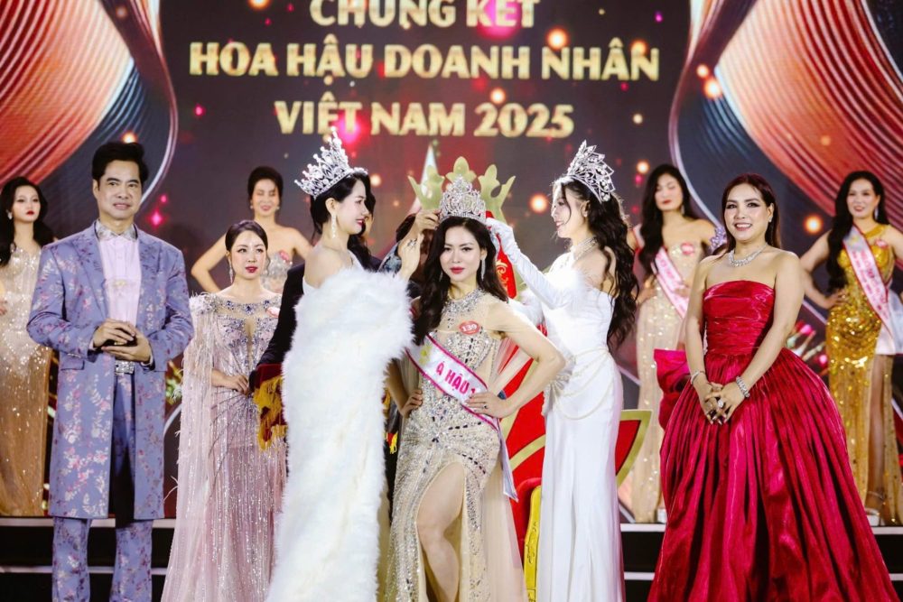 Á hậu Thu Huyền: Hoạt động kinh doanh bất động sản khởi sắc hơn sau danh vị mới từ Hoa hậu Doanh nhân Việt Nam 2025 Á hậu Thu Huyền: Hoạt động kinh doanh bất động sản khởi sắc hơn sau danh vị mới từ Hoa hậu Doanh nhân Việt Nam 2025