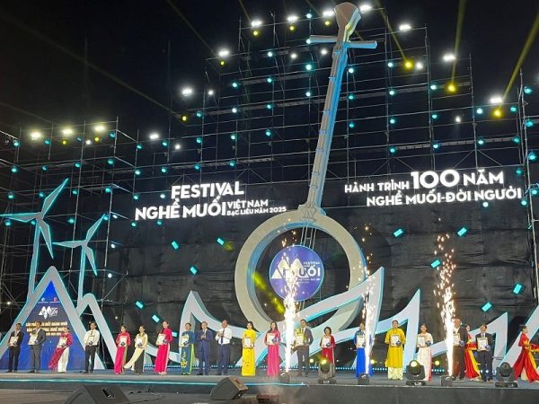 Bạc Liêu - Tôn vinh nghề làm muối