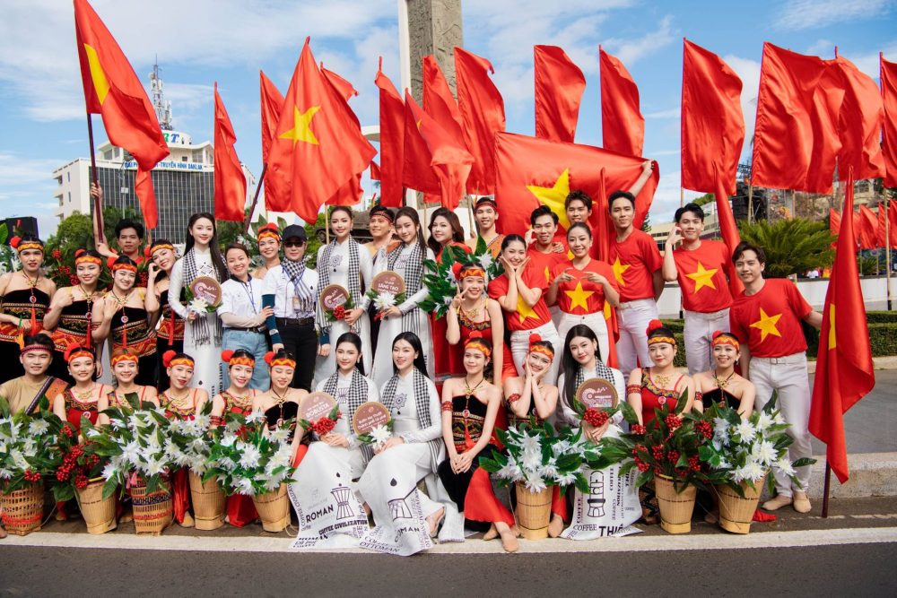 Người đẹp Việt làm đại sứ quảng bá Lễ hội cà phê Buôn Ma Thuột Người đẹp Việt làm đại sứ quảng bá Lễ hội cà phê Buôn Ma Thuột