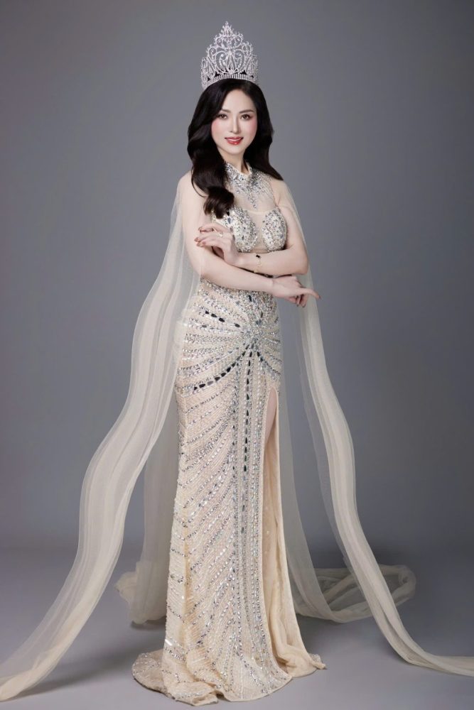 Á hậu Thu Huyền: Hoạt động kinh doanh bất động sản khởi sắc hơn sau danh vị mới từ Hoa hậu Doanh nhân Việt Nam 2025 Á hậu Thu Huyền: Hoạt động kinh doanh bất động sản khởi sắc hơn sau danh vị mới từ Hoa hậu Doanh nhân Việt Nam 2025