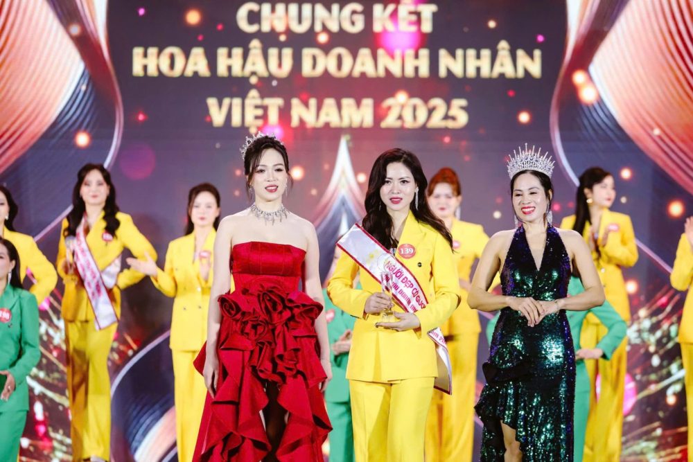 Á hậu Thu Huyền: Hoạt động kinh doanh bất động sản khởi sắc hơn sau danh vị mới từ Hoa hậu Doanh nhân Việt Nam 2025 Á hậu Thu Huyền: Hoạt động kinh doanh bất động sản khởi sắc hơn sau danh vị mới từ Hoa hậu Doanh nhân Việt Nam 2025