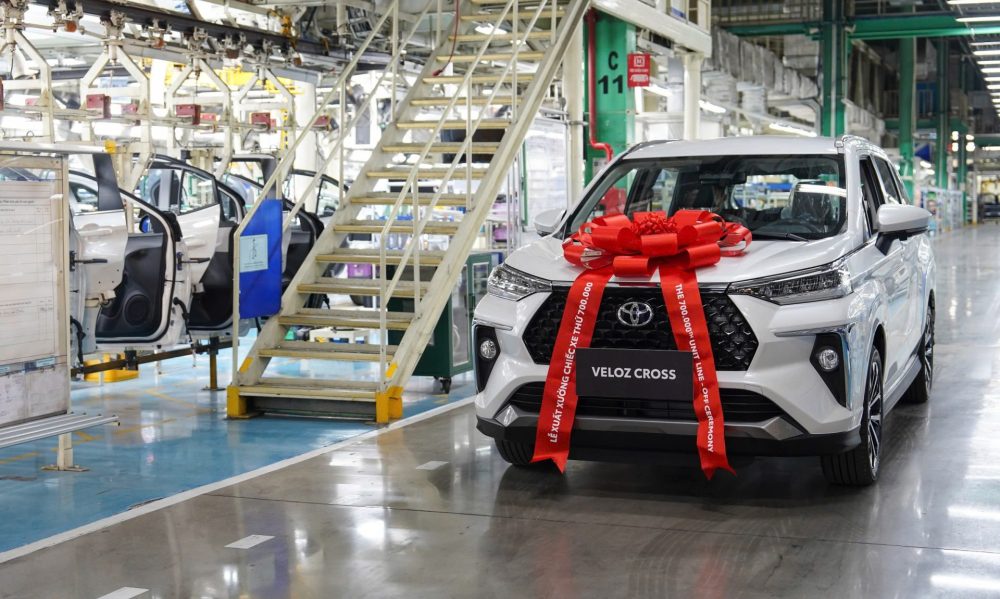 Toyota Việt Nam chính thức trở thành công ty đầu tiên có tổng sản lượng sản xuất đạt 700.000 xe tại Việt Nam Toyota Việt Nam chính thức trở thành công ty đầu tiên có tổng sản lượng sản xuất đạt 700.000 xe tại Việt Nam