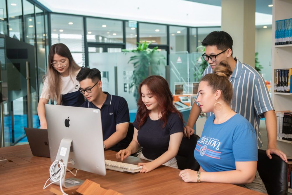 Trường đại học số hóa chương trình “săn” học bổng, học sinh vào chặng đua nước rút Trường đại học số hóa chương trình “săn” học bổng, học sinh vào chặng đua nước rút